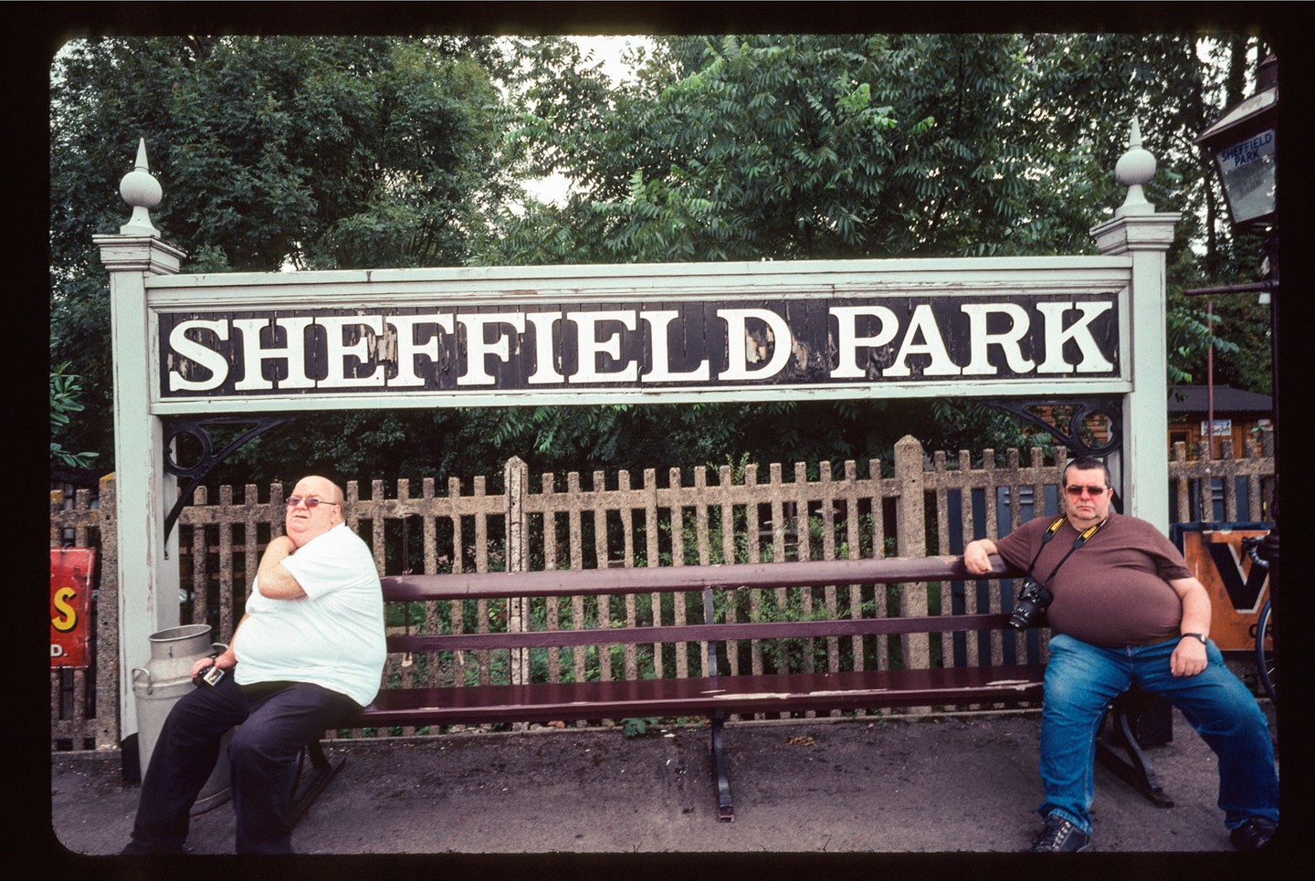 Two Trainspotters | Sheffield Park
-
Contax G2 + Kodachrome 64
_
#ishootfilm #35mmphotography #kodakfilm #kodachrome #kodachrome64 #35mmfilm #35mm #istillshootfilm #filmisnotdead #filmisnotdeadil #filmphotography #contaxg2 #bcncollective #myspc #sdpcollective #Spicollective #documentaryphotography #trainspotters #sheffieldpark #trainstation