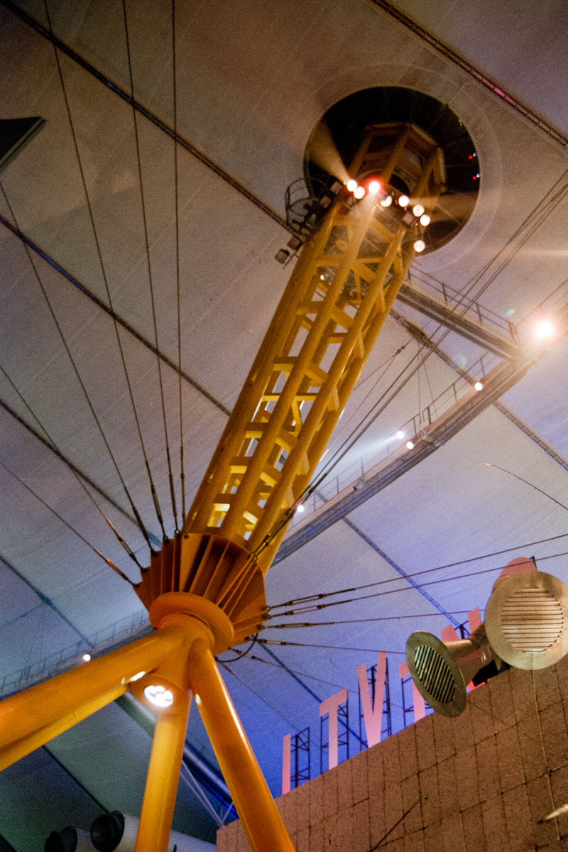 Millennium Dome: Yellow Masts