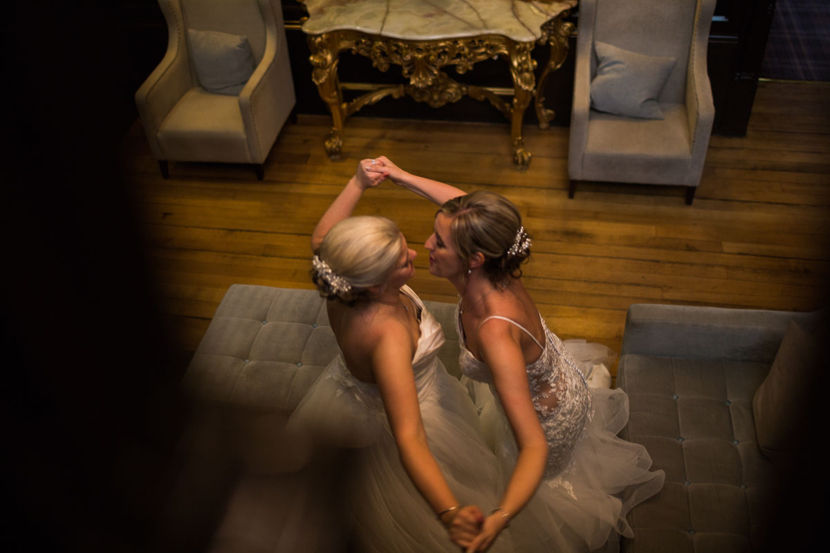 How to Photograph a Wedding Reception (First Dance)