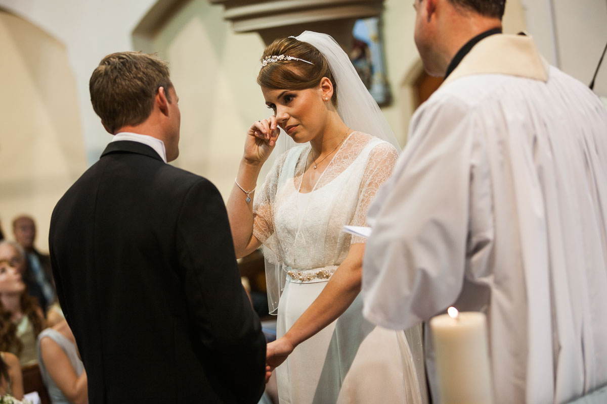 How to Photograph a Wedding Ceremony