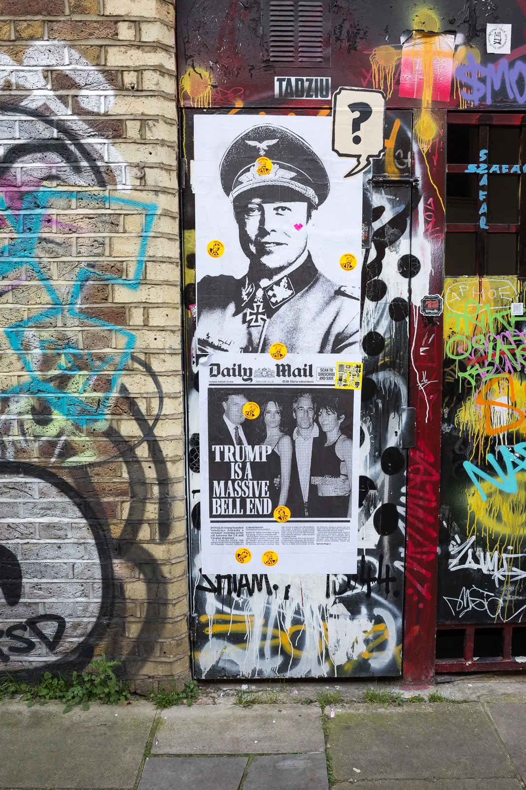 Graffiti and street art icon: Elon Musk